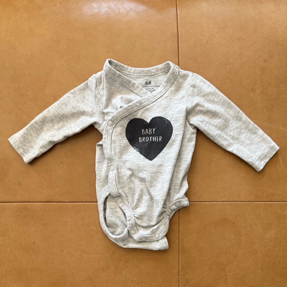💙$5 FLASH SALE💙 H&M Organic Cotton Baby Brother Onesie Newborn